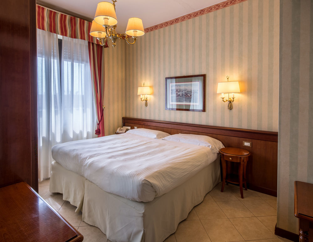 Unaway Hotel & Residence Linea Uno Milano Luaran gambar