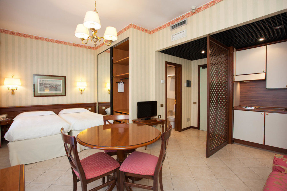 Unaway Hotel & Residence Linea Uno Milano Luaran gambar