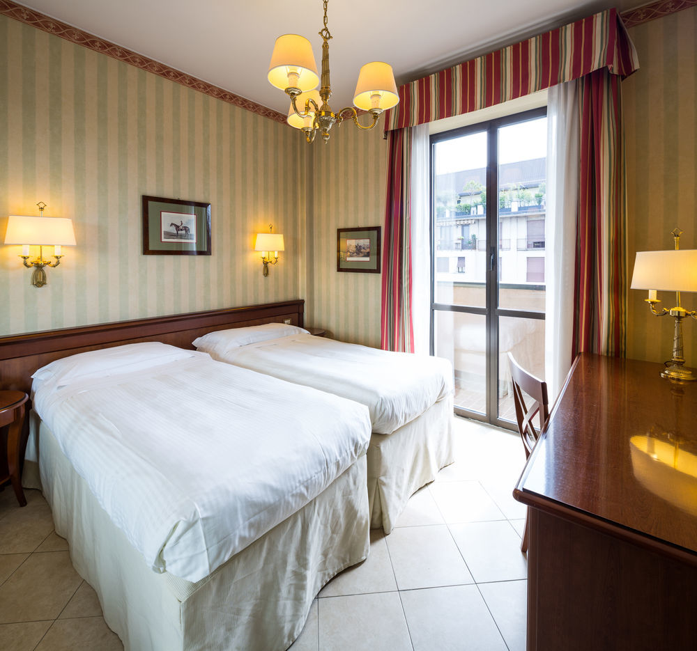 Unaway Hotel & Residence Linea Uno Milano Luaran gambar